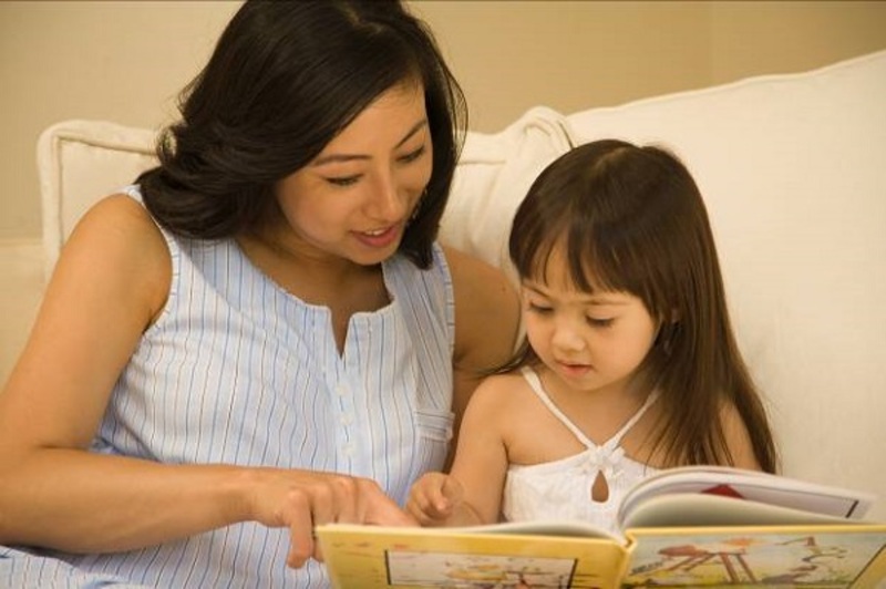 Phụ huynh cần tôn trọng ý kiến của bé trong quá trình dạy học cho con (Nguồn ảnh: Sưu tầm internet)