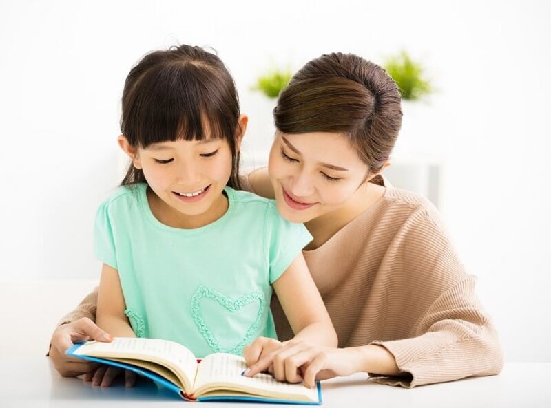 Bố mẹ cần phải chuẩn bị cho con đầy đủ dụng cụ học tập (Nguồn ảnh: Sưu tầm internet)