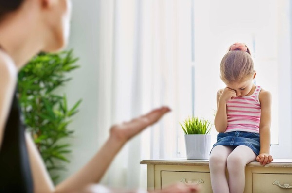 Những điều cha mẹ cần tránh khi dạy con học lớp 1